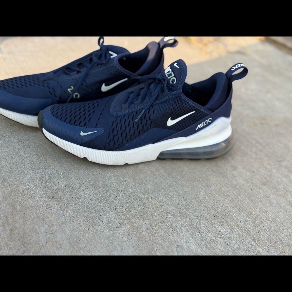 Men’s Nike air270 sz 9. Like new worn twice. No rips/tears. - Picture 8 of 8